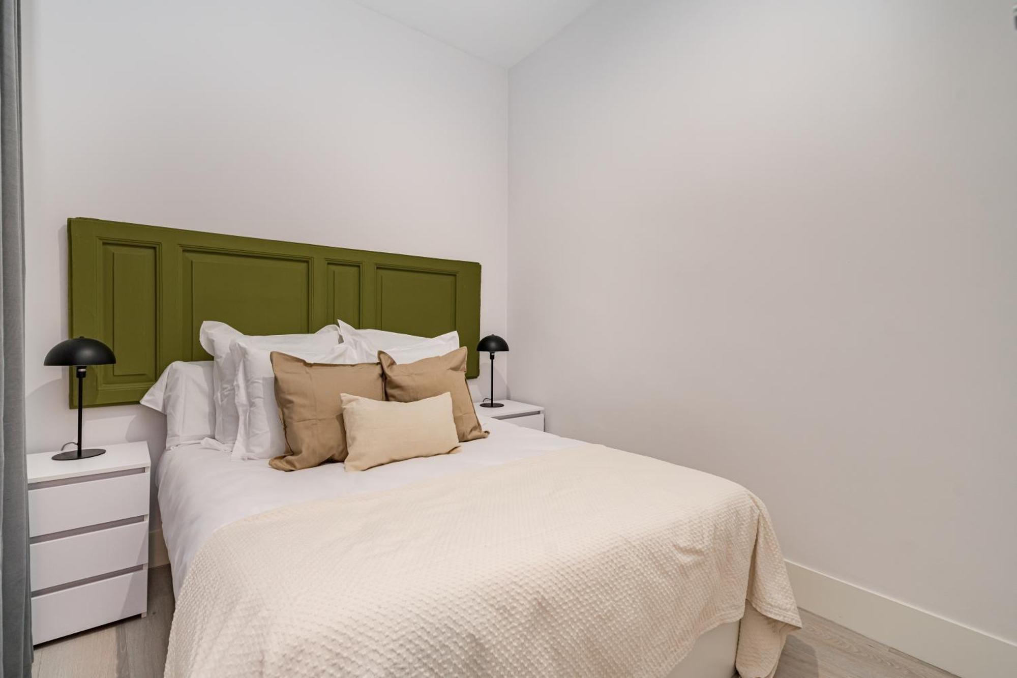 Lalatina Ii Calle Almendro 3br 2bh Appartamento *