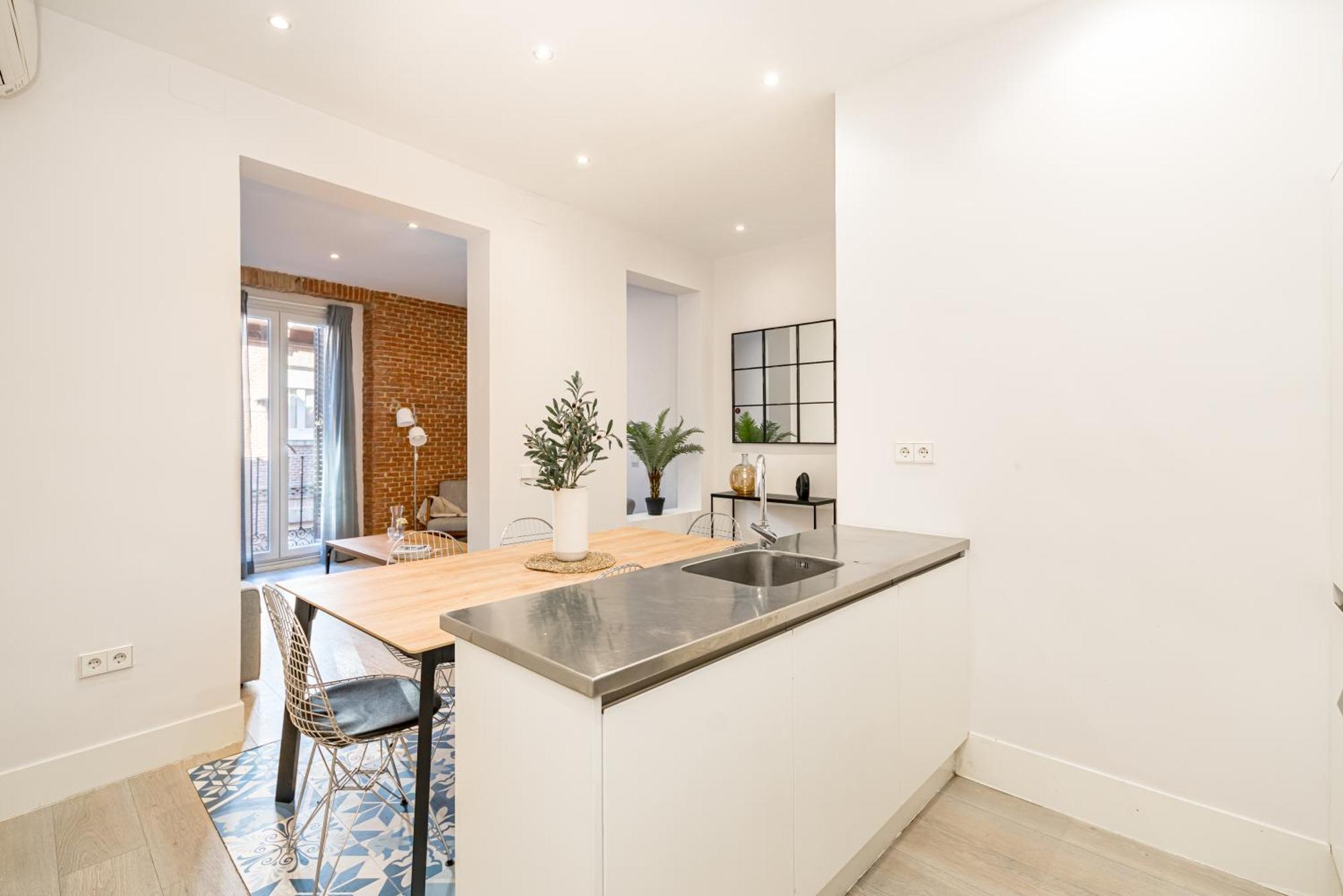 Lalatina Ii Calle Almendro 3br 2bh Appartamento Madrid