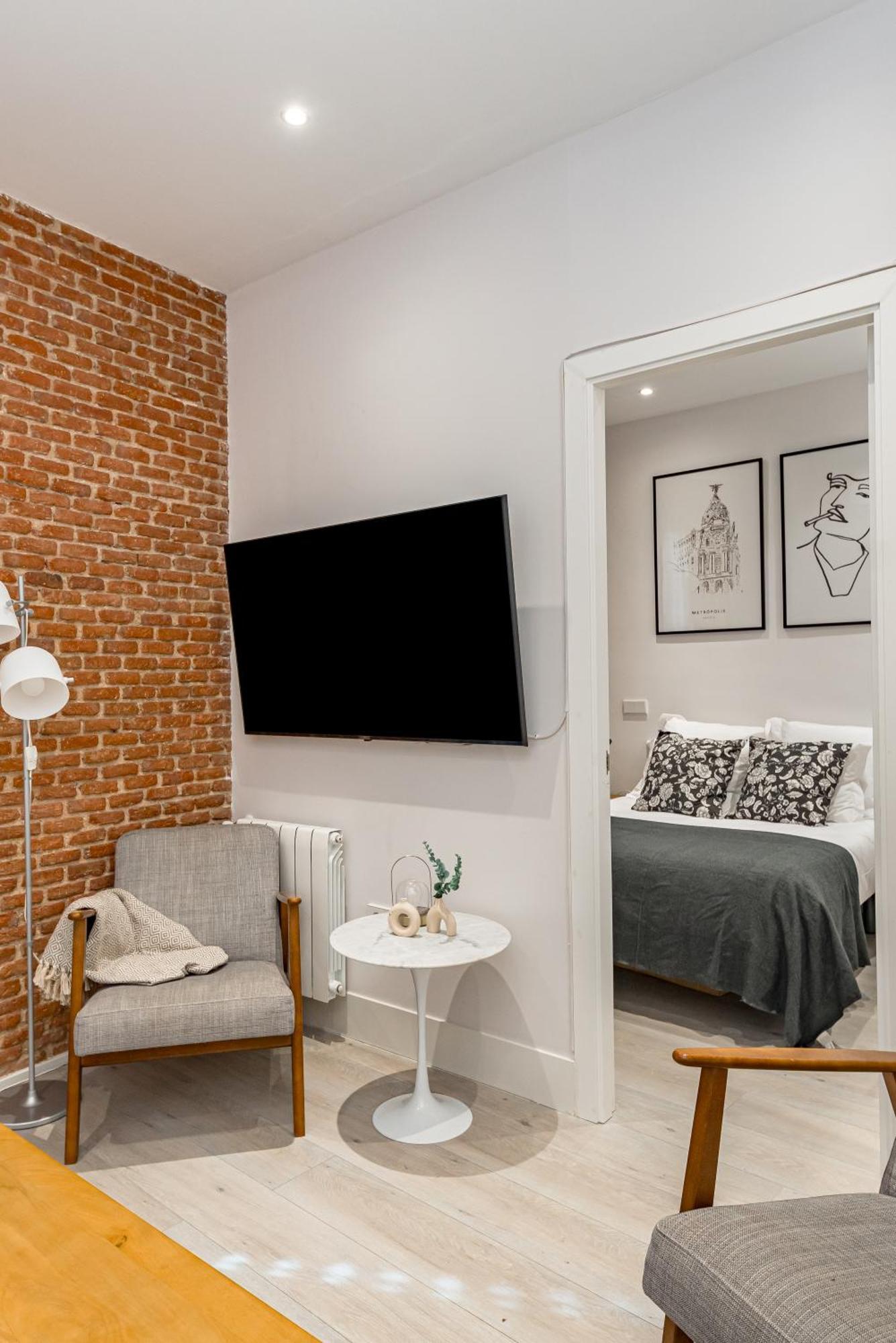 Lalatina Ii Calle Almendro 3br 2bh Appartamento *